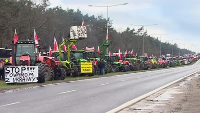 Польські фермери за блокадою кордону забули про оновлення тракторів
