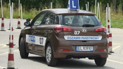 Польша требует у водителей-иностранцев польские "права" - Auto24