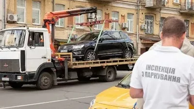 Суд закрив справу проти поліцейського який "звивав" особисті данні водіїв - Auto24