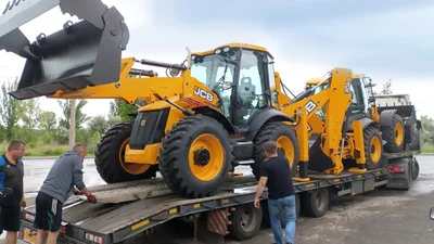 Донеччина отримала для громад чергову партію спецтехніки - Auto24