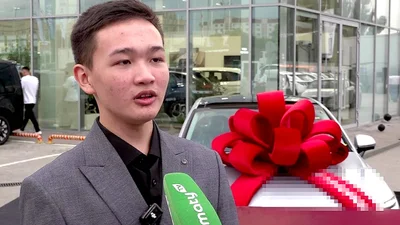 Выпускнику школы подарили Hyundai Sonata за самый высокий балл на тестах - Auto24 - Auto24