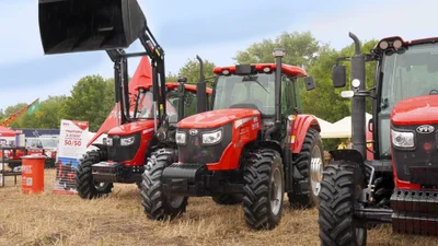 У Вінниці День поля зібрав для показу гарну лінійку усілякої техніки - Auto24