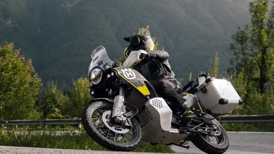 Туристическая Husqvarna Norden 901 Expedition 2025: описание, фото, видео - Авто24