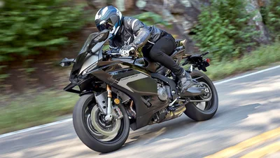 Yamaha YZF-R9 2025 года: описание, фото, видео, цена - Auto24