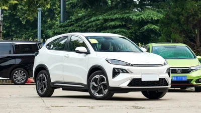 Составлен рейтинг самых популярных электромобилей октября - Auto24