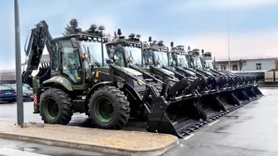 Напередодні "чорного ювілею" Порошенко сформував для фронту пакет допомоги на Техніки й майна на майже 80 мільйонів гривень - Auto24