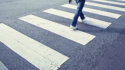 Який штраф якщо не пропустити пішохода на переході - Auto24