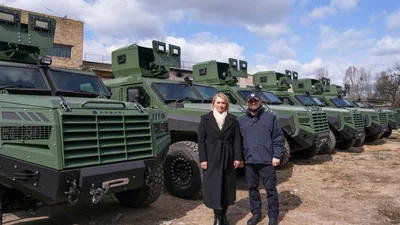 США надіслали бронеавтомобілі і, ймовірно, це посилка від попереднього уряду - Auto24