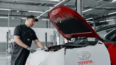 Обучение для ветеранов: автослесарь Toyota - Auto24