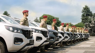 Пікапи Fiat Titano вперше передані для ЗСУ - Auto24