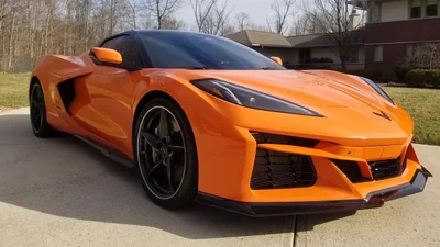 Вживані Chevrolet Corvette E-Ray з малим пробігом коштують досить дешево на аукціоні - Auto24