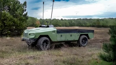 Для чого на фронті автомобіль переднього краю Protector без керма і сидінь