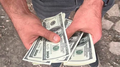 Затримали бігунка який "вирішував права" за $2000 - Auto24