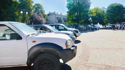 Община Калуша передает в войска все полученные "гуманитарные" машины - Auto24