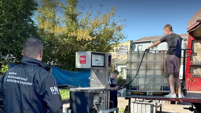 В Киеве прикрыли еще две нелегальные АЗС - Auto24