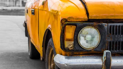 Українці масово списують старі авто: лідирують ВАЗи, а найстарішим виявився ГАЗ-51 із 1953 року - Auto24