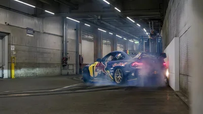 1100-сильний BMW M2 дрифтує всередині заводу в Мюнхені — нове видовищне відео - Auto24