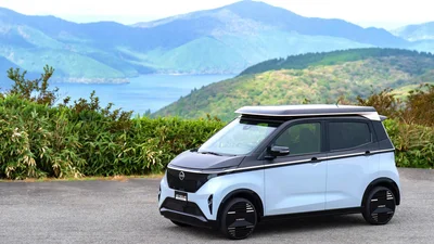 Nissan показав систему, яка заряджає електромобілі від сонця: Ao-Solar Extender- Auto24
