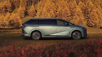 Xpeng X9 EREV: перший гібрид марки з пробігом 1600 км представлено у Китаї - Авто24