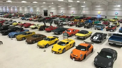 Хто володіє 10-ма найбільшими автомобільними колекціями у світі - Auto24