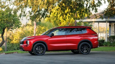 Nissan представив Rogue Plug-In Hybrid 2026: новий гібрид на базі Mitsubishi Outlander - Auto24