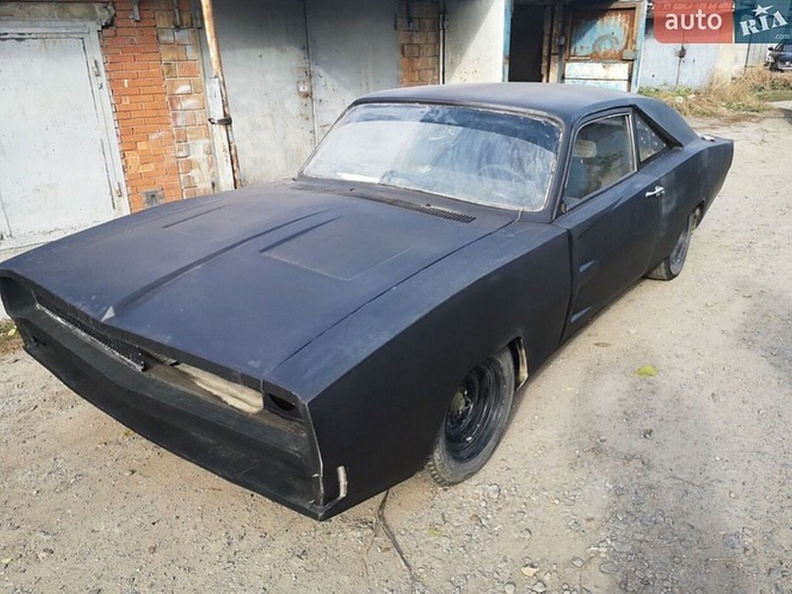 Зі старої Волги зробили Dodge Charger