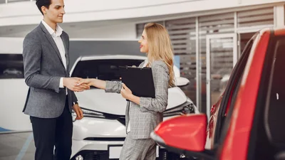 Призупинили роботу 106 організацій які займаються продажем авто - Auto24