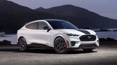Ford Mustang Mach-E 2026 отримав непомітне, але важливе оновлення та нову версію California Special - Auto24