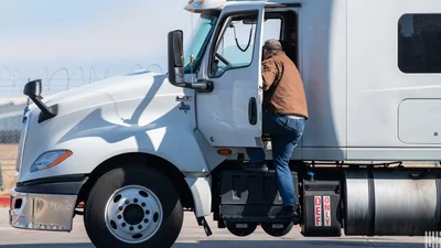 У США водіїв звільняють за незнання англійської мови, але там уже працюють "свої схеми" - Auto24