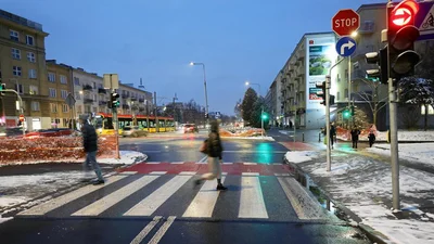 Какие знаки не завершают действие до перекрестка: сравнение правил Польши и Украины